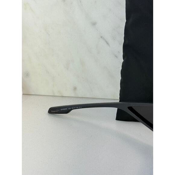 NEW Givenchy GV40049I Cut Mask Black Matte Sunglasses - Picture 7 of 10